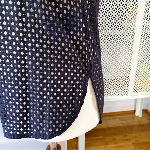 Banana Republic Black Mesh Pocket Tank Top - Picture 4 of 7